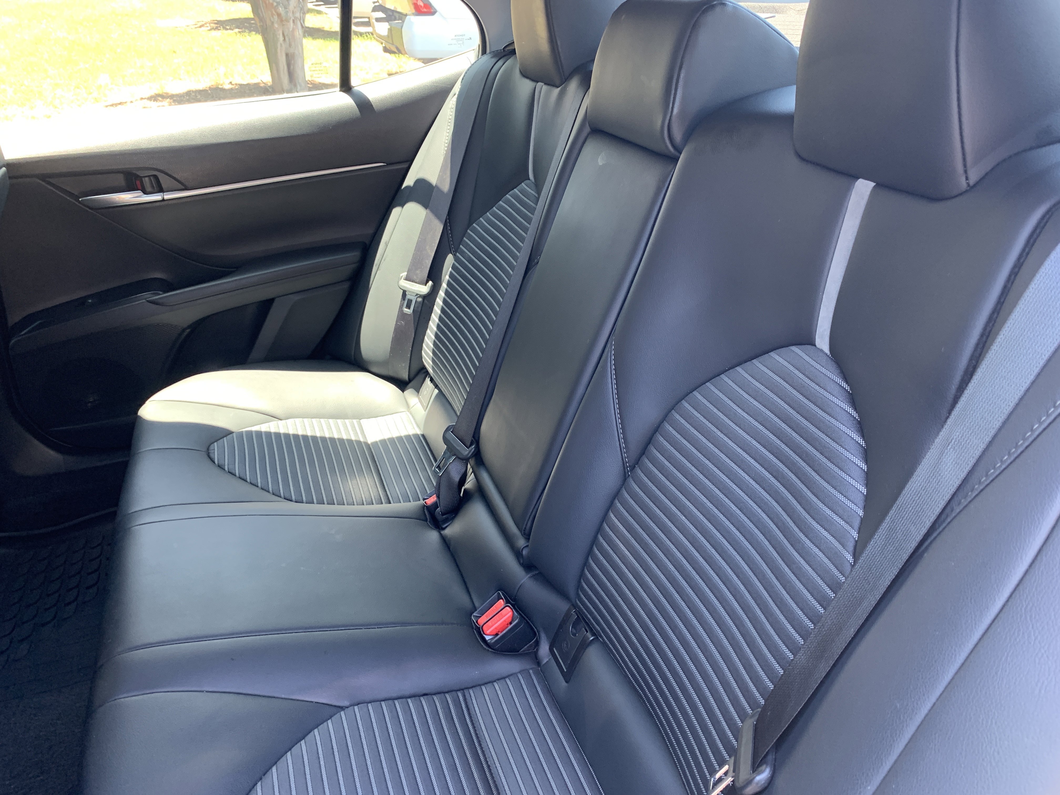 Used 2020 Midnight Black Metallic Toyota SE image 10