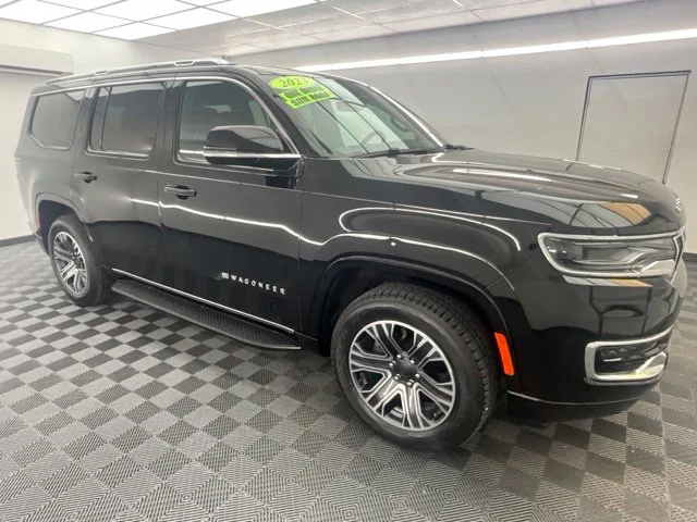 Used 2023 Black Jeep Base image 3