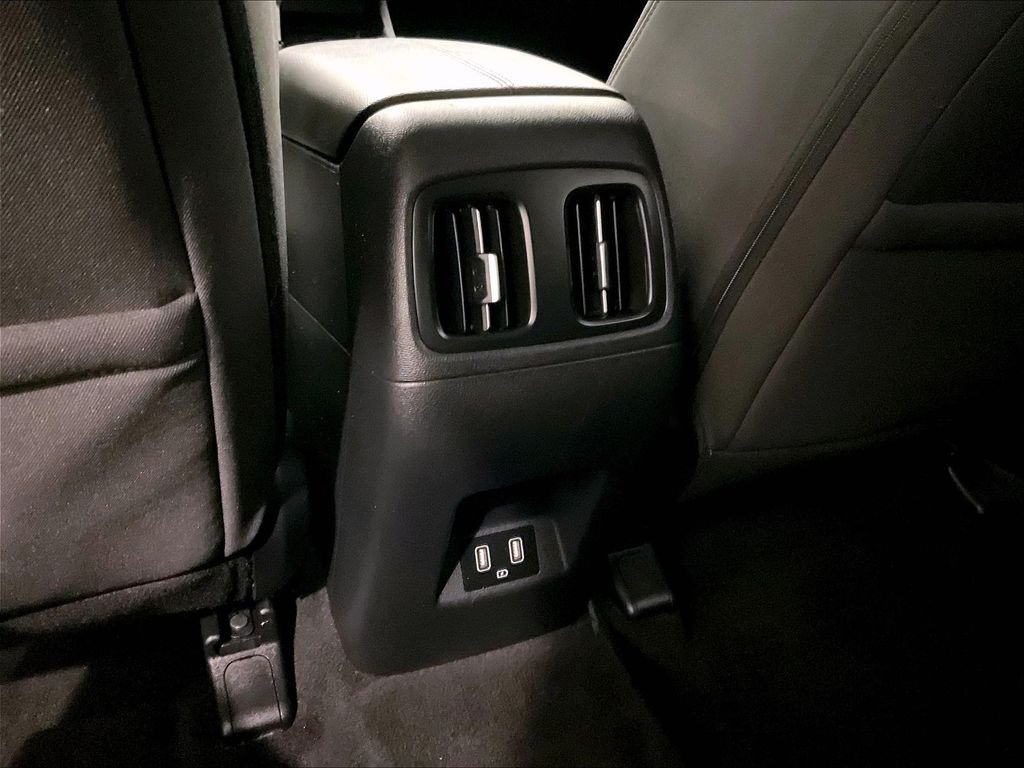 Used 2023 Amazon Gray Hyundai SEL image 27