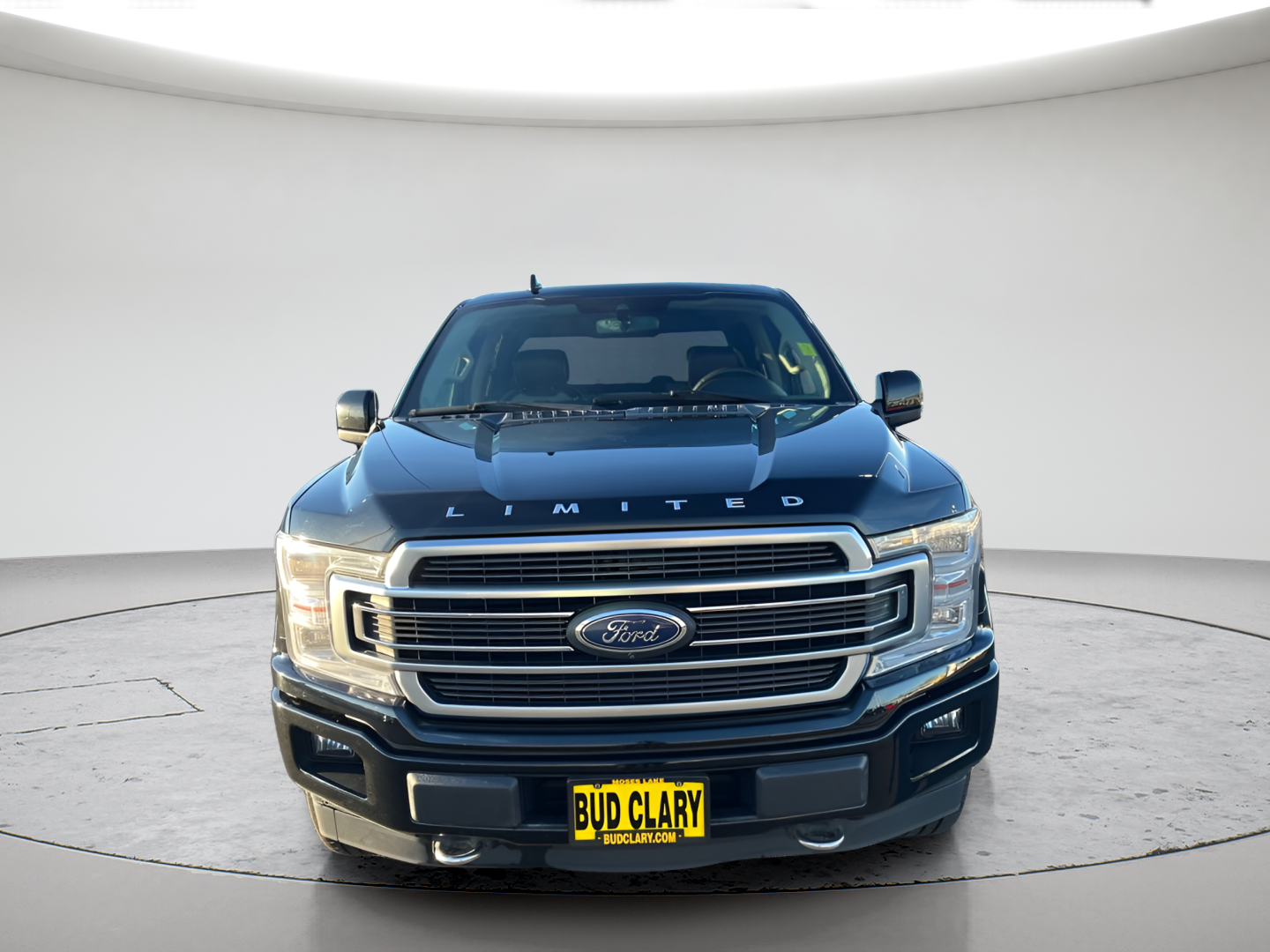 Used 2020 Black Ford Limited image 2