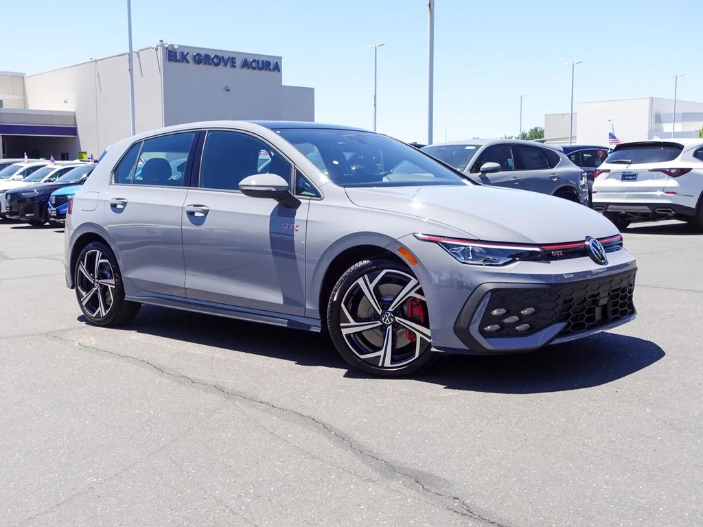New 2026 Moonstone Gray Volkswagen SE image 5