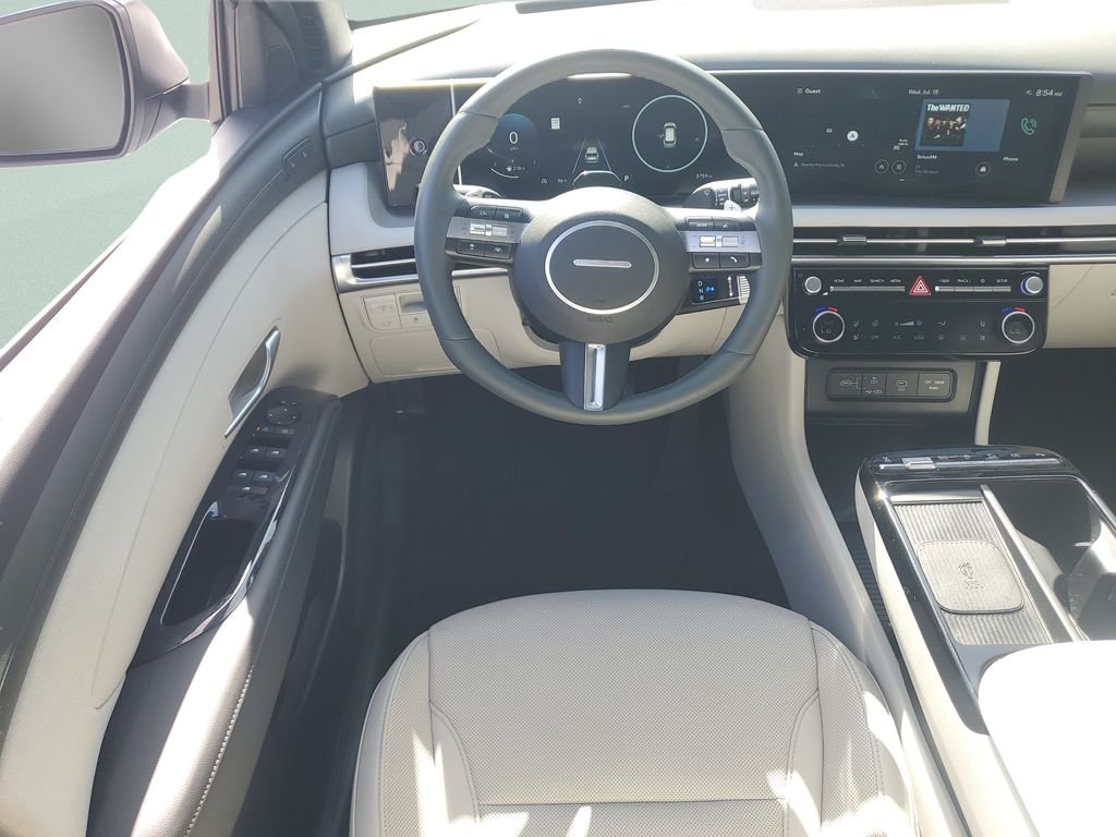 2025 Hyundai Tucson Limited - Photo 12