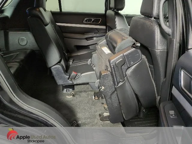 Used 2016 Black Ford XLT image 41