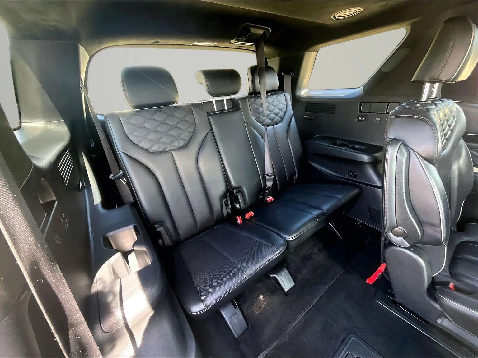 Used 2020 White Hyundai Limited image 28