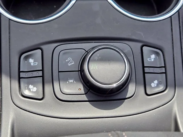 Used 2023 Black GMC SLE image 30