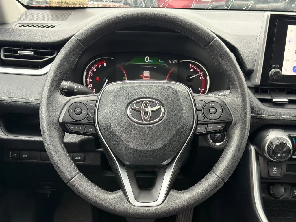 Used 2025 Red Toyota XLE Premium image 24