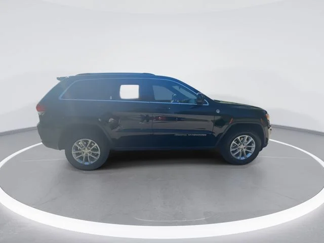 Used 2021 Black Jeep Laredo E image 9