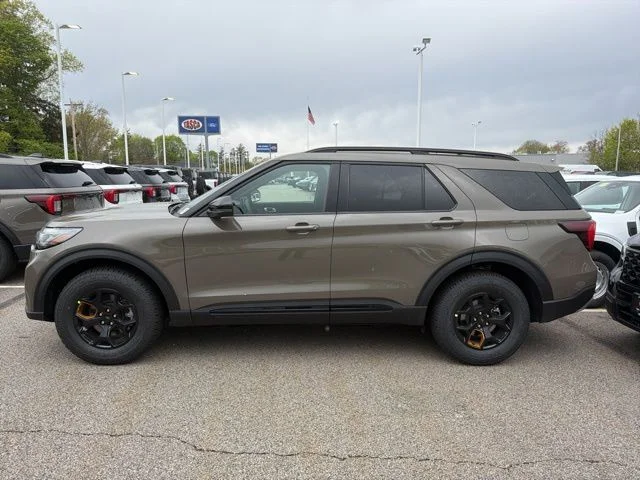 New 2026 Gray Ford Tremor image 7