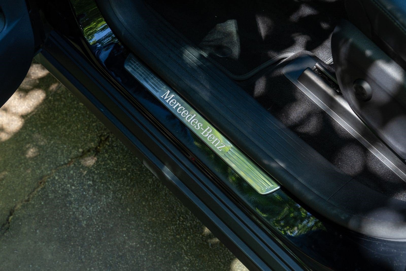 Used 2022 Black Mercedes-Benz 450 4MATIC® image 19