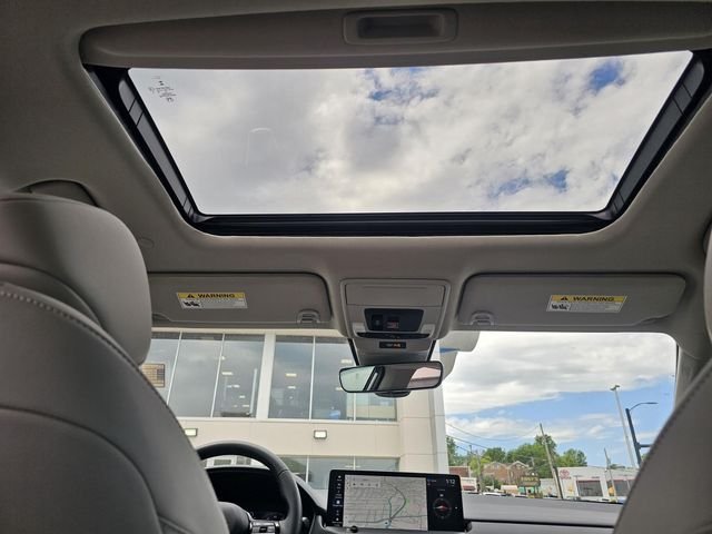 Used 2023 White Honda Touring image 19