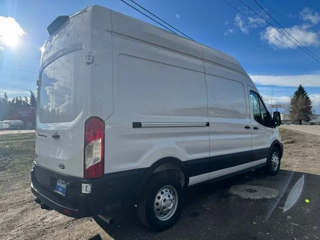 New 2026 Oxford White Ford Base image 3