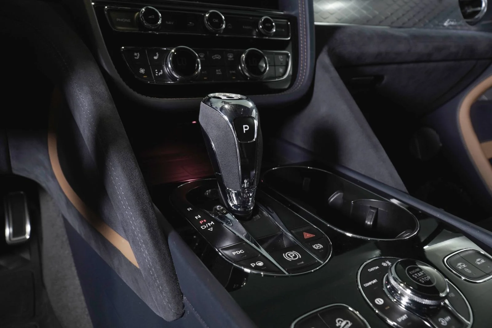 Used 2022  Bentley  image 20