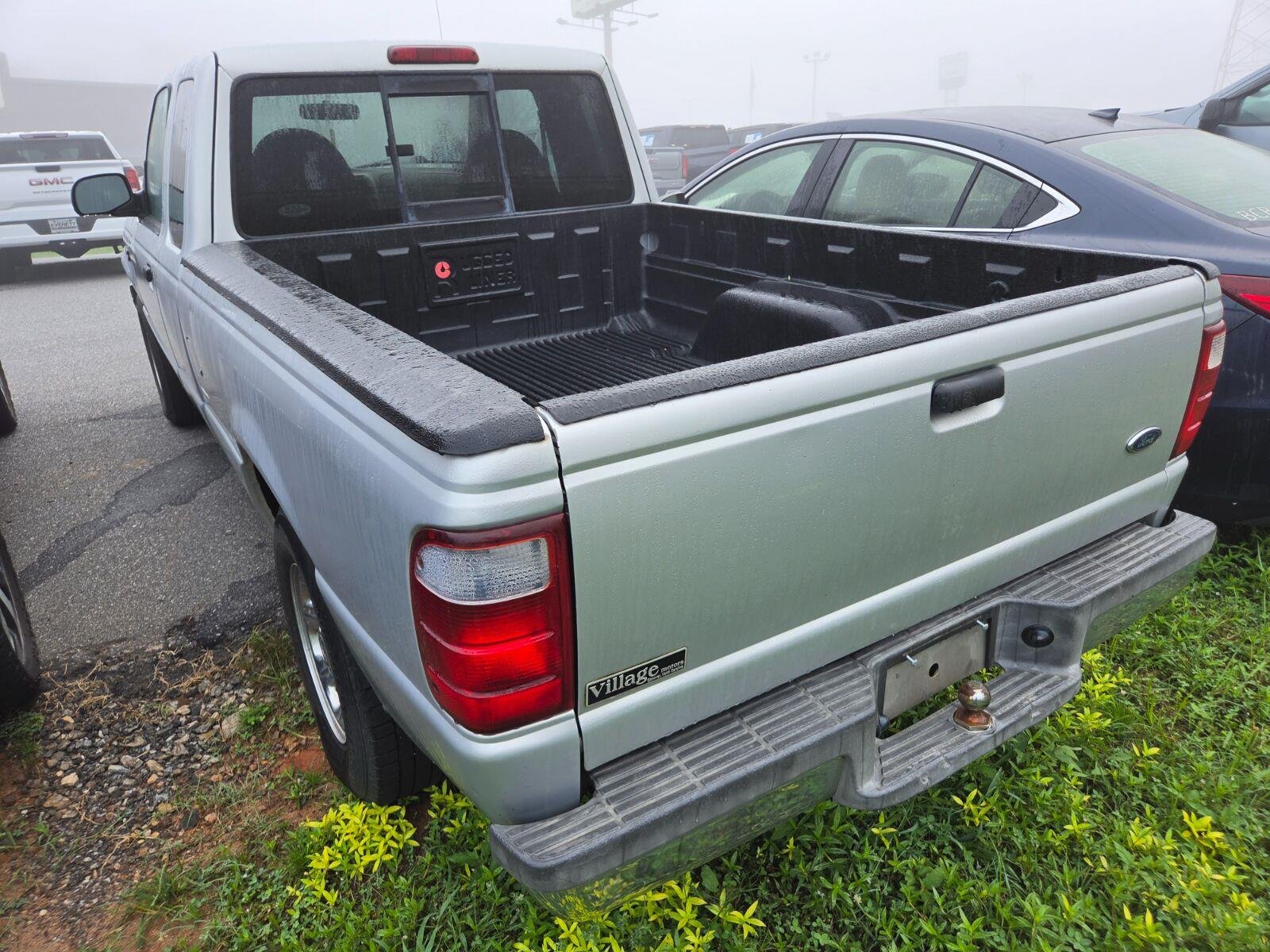 Used 2003  Ford XLT Appearance image 8