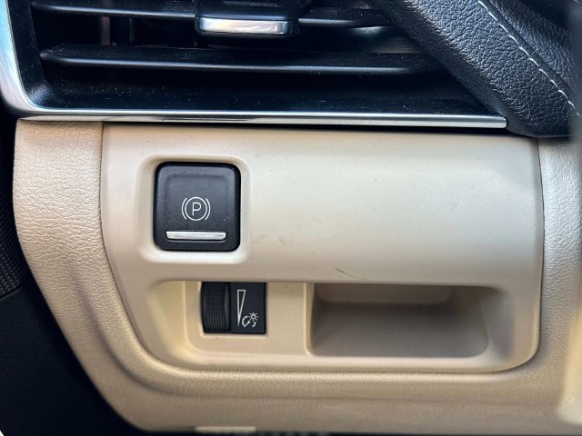 Used 2021 Blue Cadillac Premium Luxury image 28