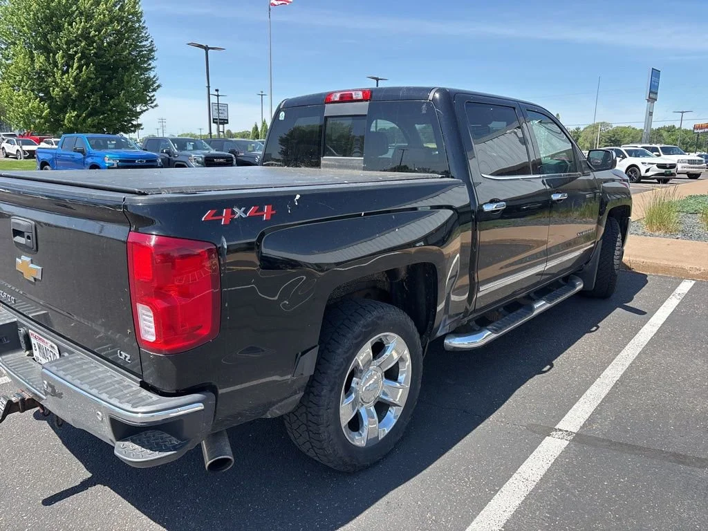 Used 2018 BLACK Chevrolet LTZ image 3
