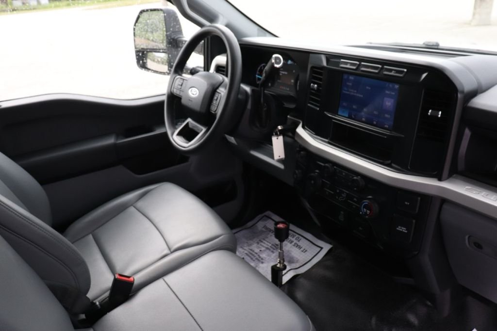 2024 Ford F-550 Super Duty Chassis Cab XL - Photo 12