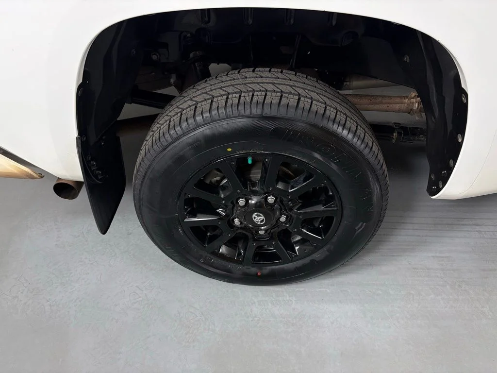 Used 2019 White Toyota SR5 image 11