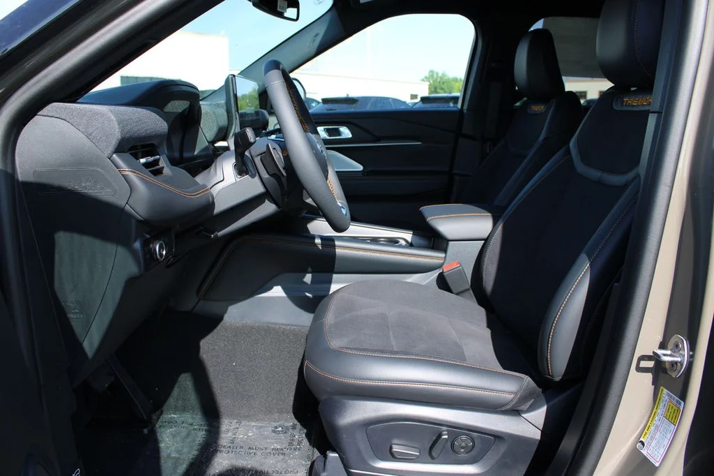New 2026 Marsh Gray Ford Tremor® image 36