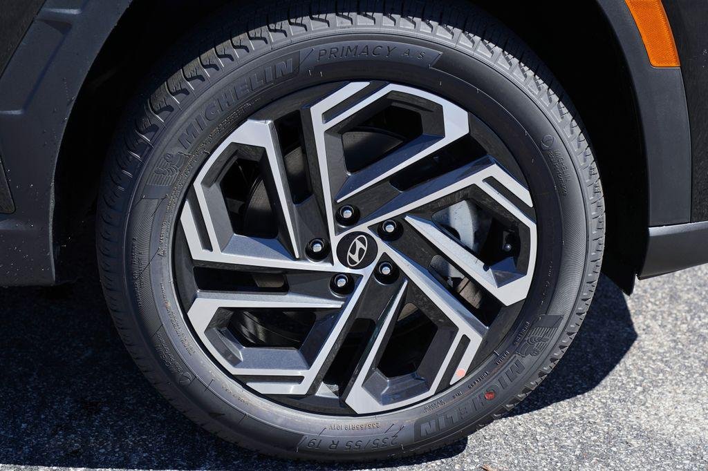 New 2026 Phantom Black Hyundai SEL Plus image 7