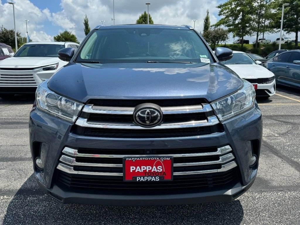 Used 2018 Blue Toyota Limited Platinum image 11