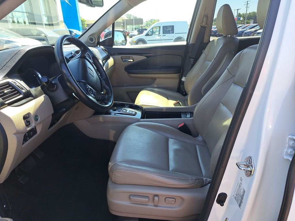 Used 2020 White Honda RTL-E image 14