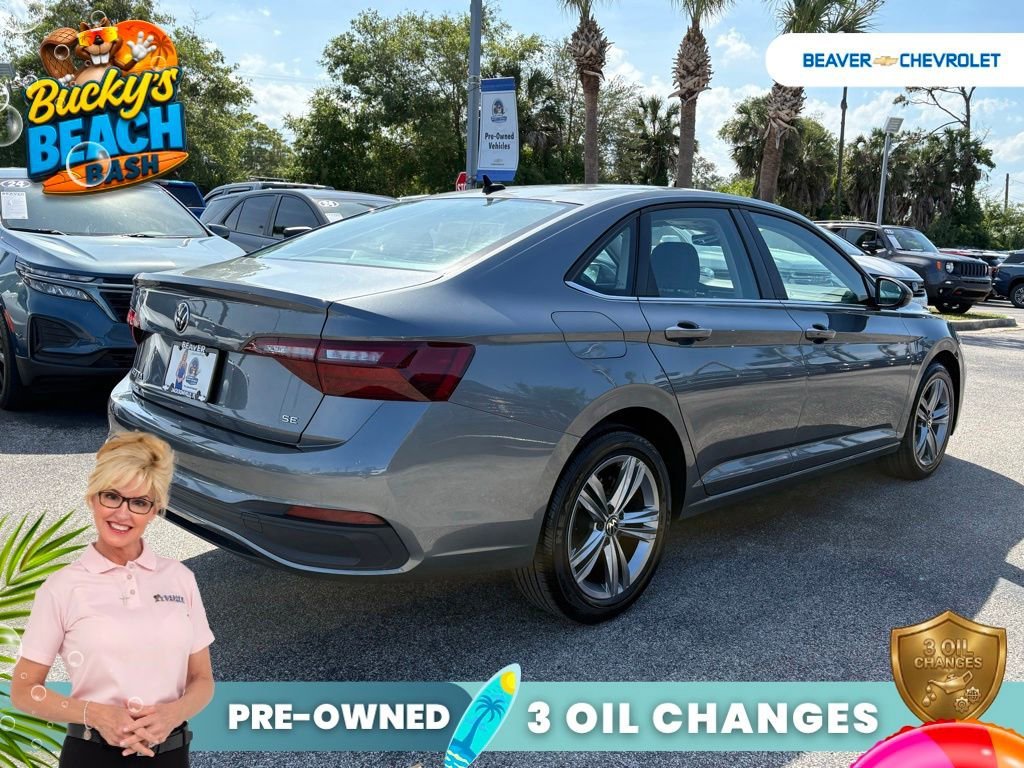 Used 2024  Volkswagen SE image 7