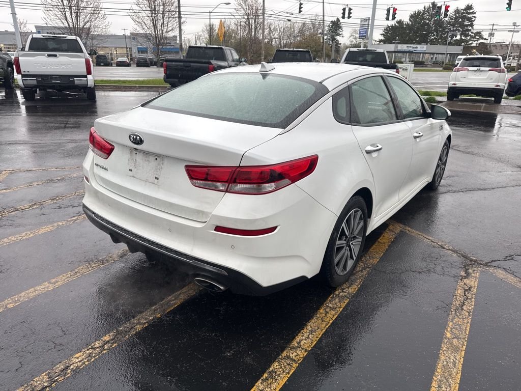 Used 2019 White Kia LX image 8