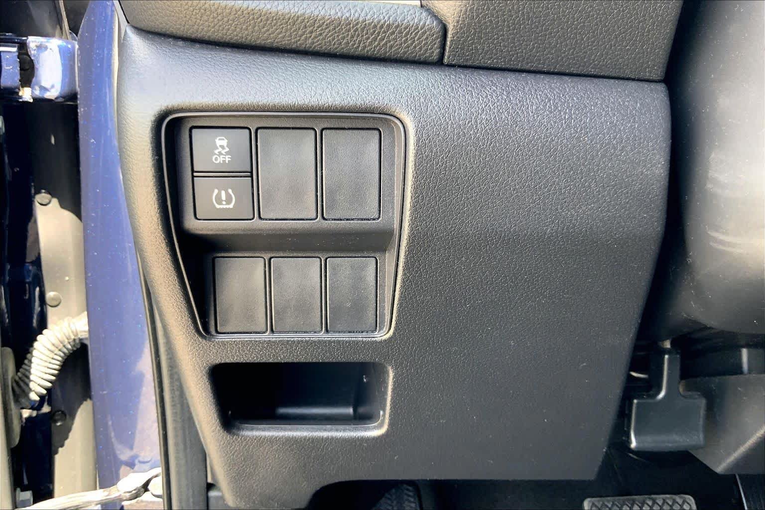 Used 2019 Obsidian Blue Pearl Honda LX image 33