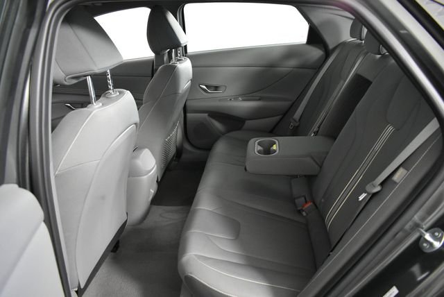 2025 Hyundai Elantra SEL - Photo 21