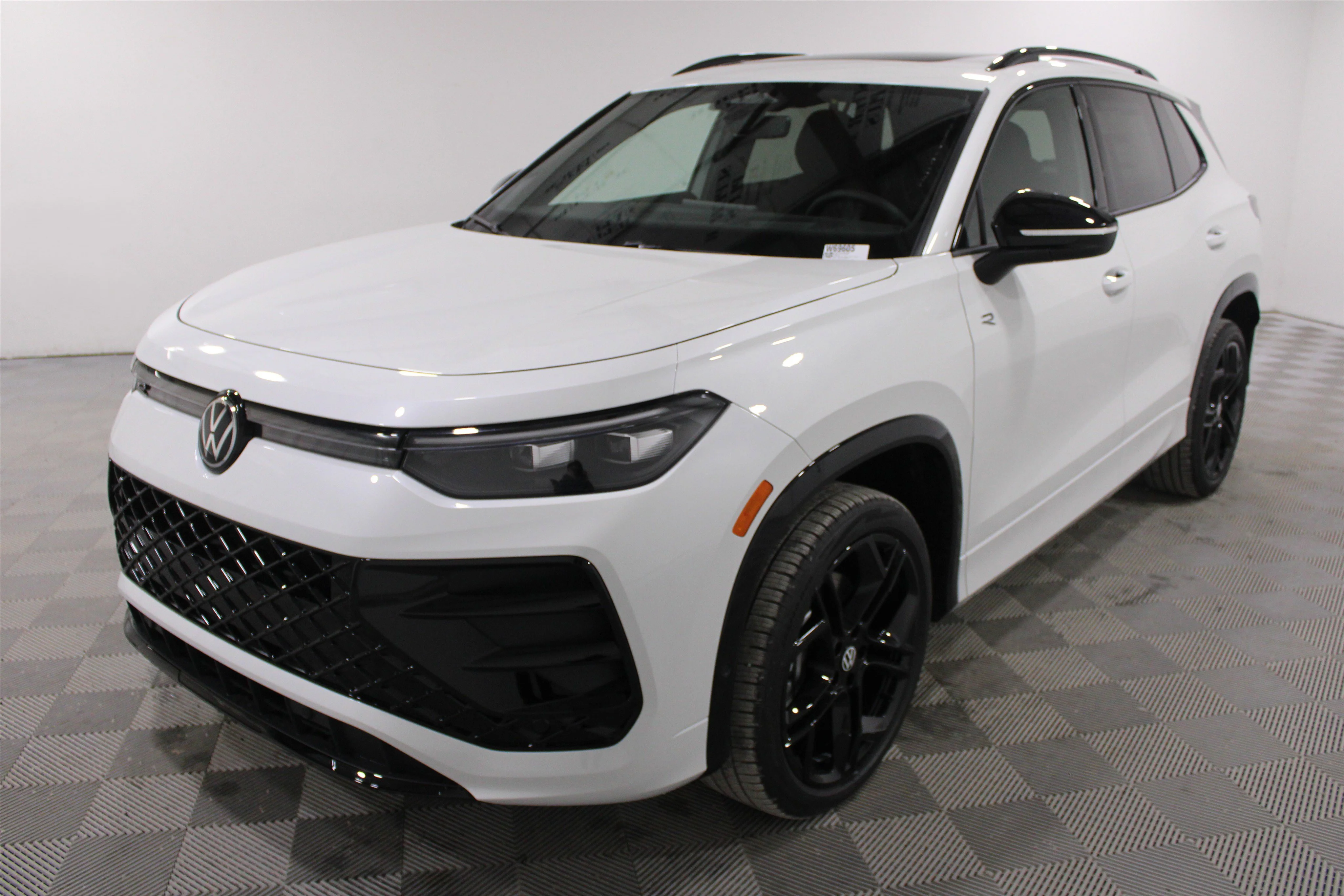 New 2026 Opal White Pearl Volkswagen SE R-Line Black image 30