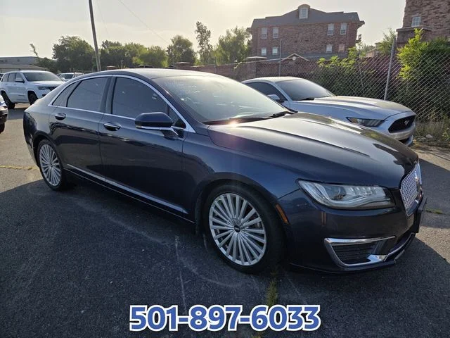 Used 2017 Black Lincoln Reserve image 2
