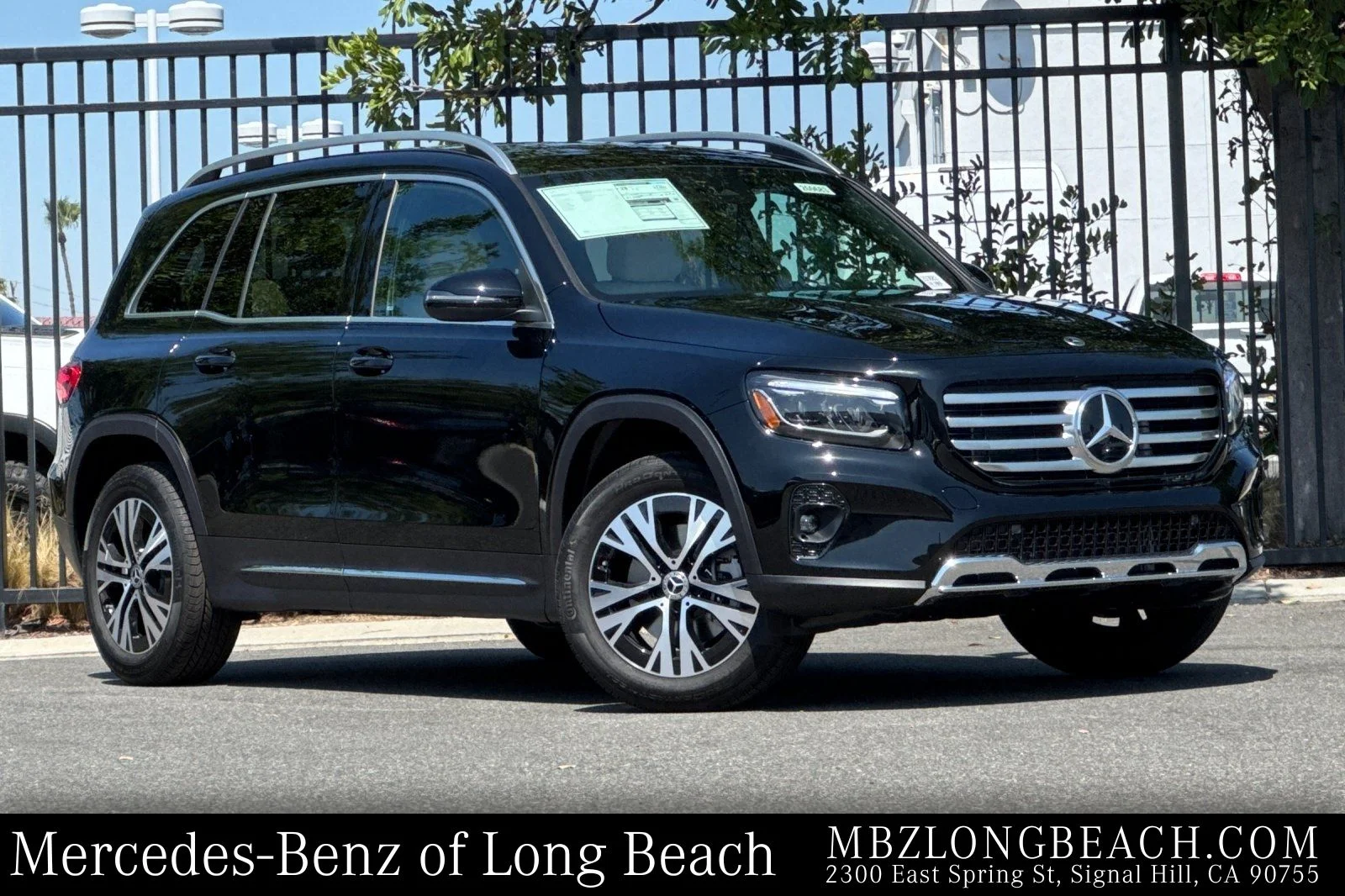 New 2026 Black Mercedes-Benz GLB 250 image 1