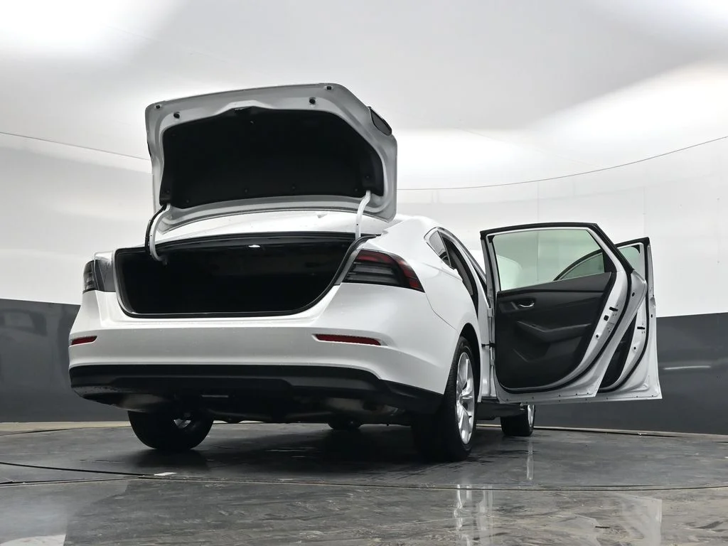 New 2026 Platinum White Pearl Honda LX image 48