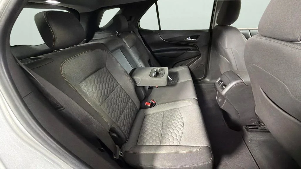 Used 2018 SILVER ICE METALLIC Chevrolet LT image 28