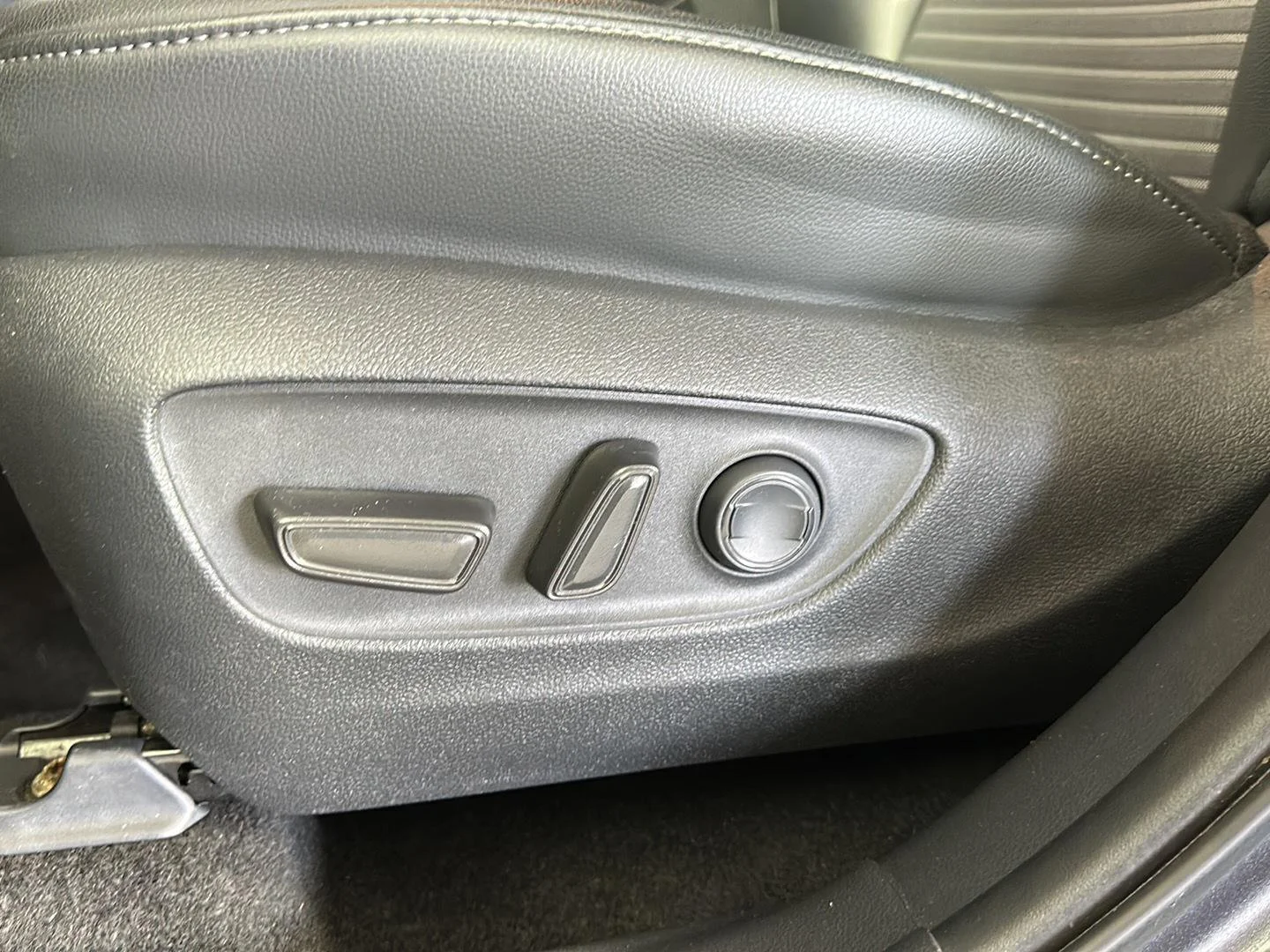Used 2023 Magnetic Gray Metallic Toyota XSE image 11