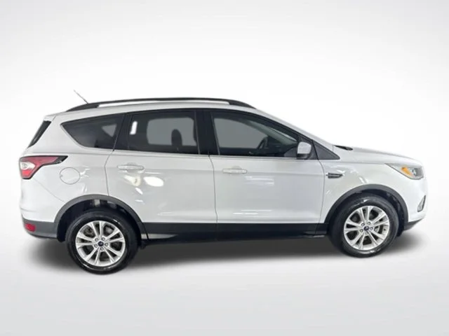Used 2017 White Ford SE image 6