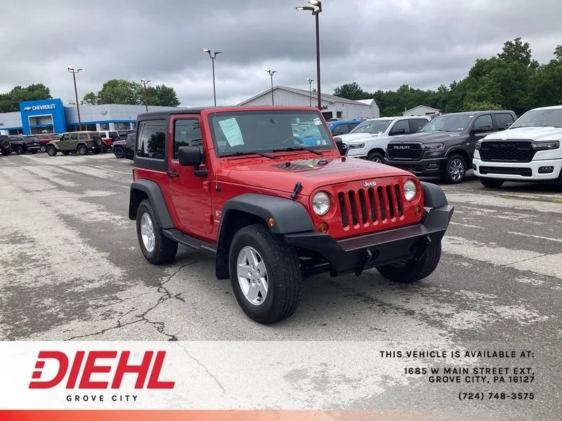 Used 2008 Red Jeep X image 1