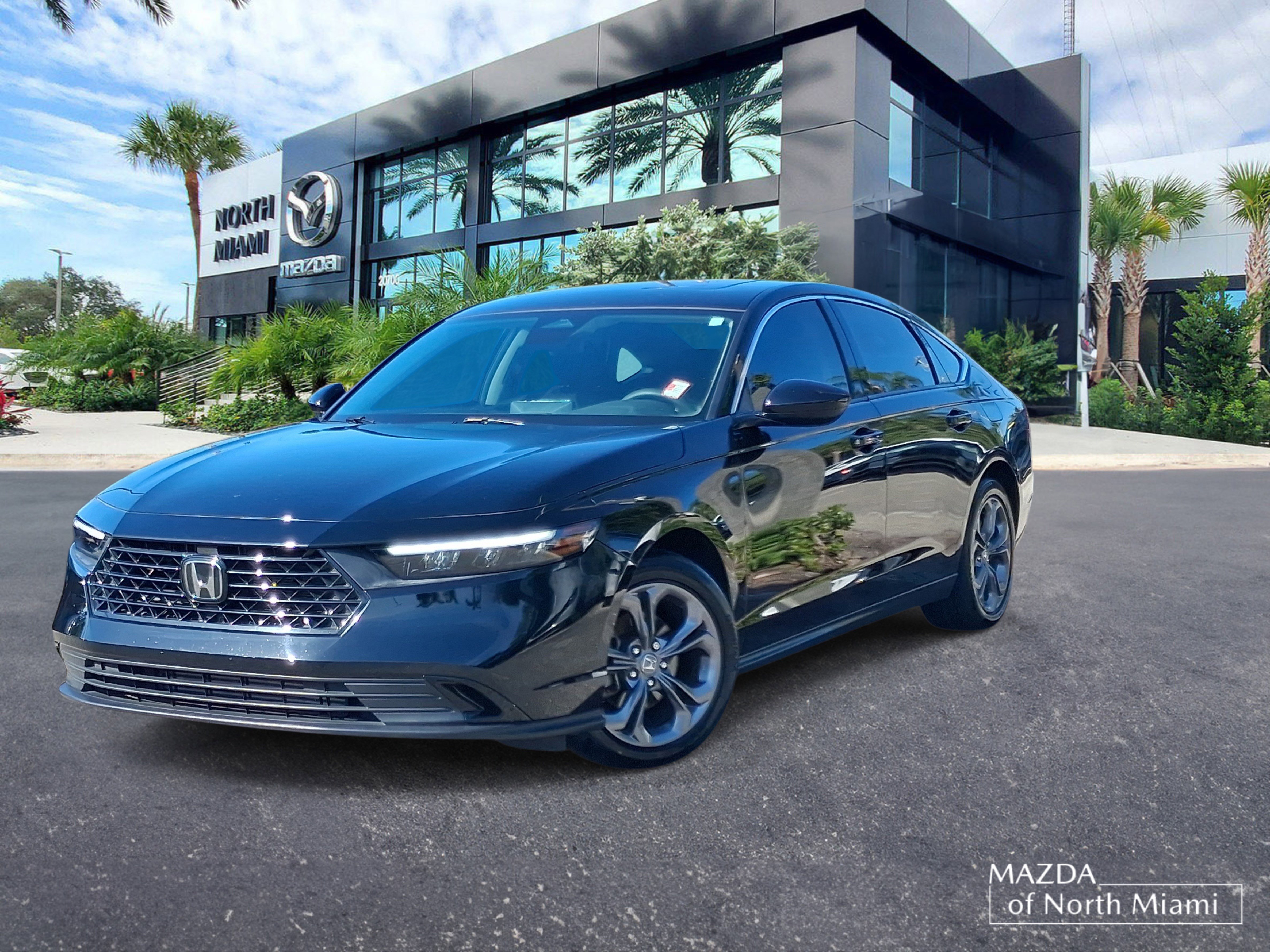 Used 2023  Honda EX image 1