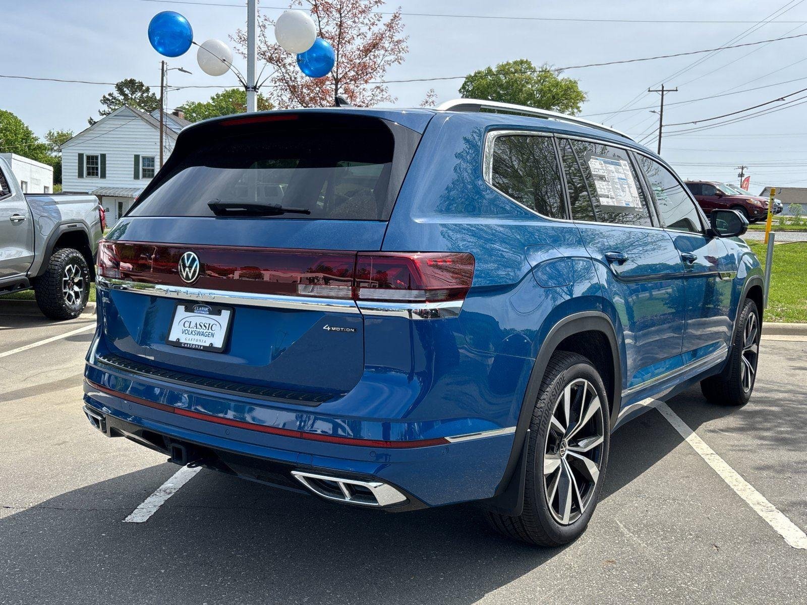 2025 Volkswagen Atlas SEL Premium R-Line - Photo 5