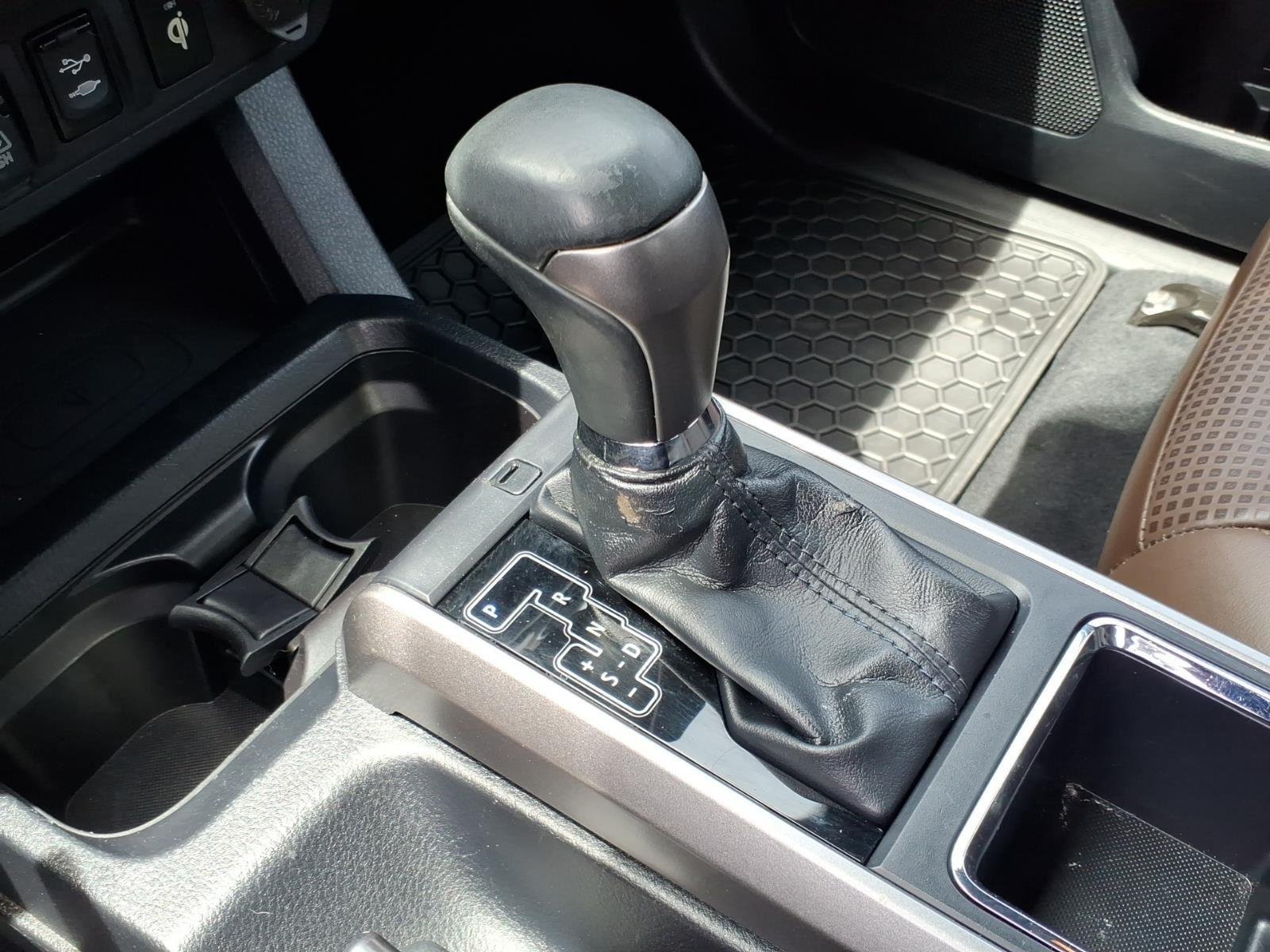 Used 2018 Midnight Black Metallic Toyota Limited image 7