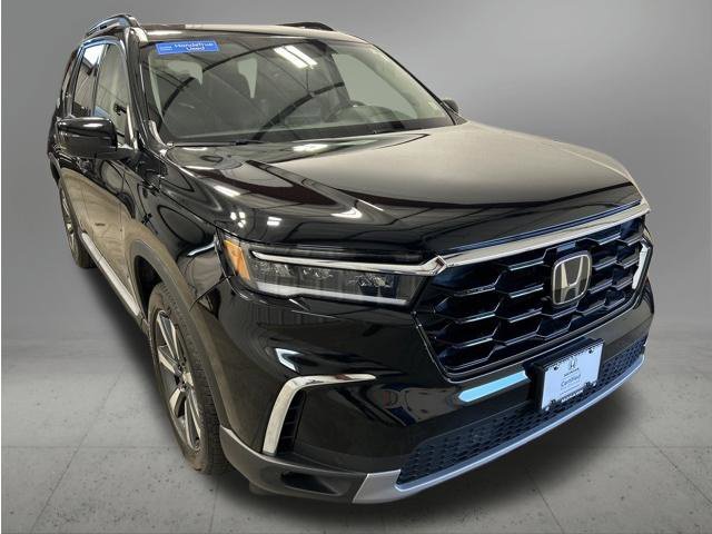 Certified Used 2025 Crystal Black Pearl Honda Touring image 9