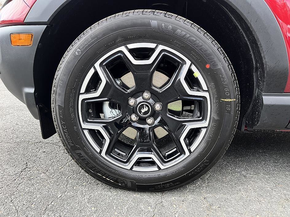 New 2026 Ruby Red Metallic Tinted Clearcoat Ford Outer Banks® image 8