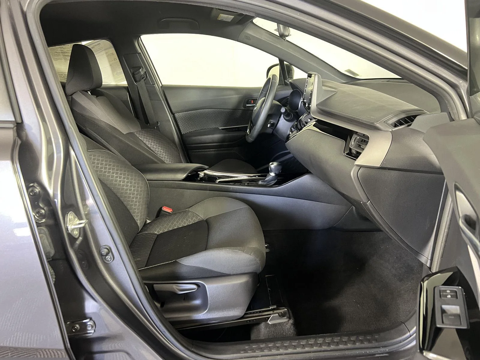 Used 2022 Magnetic Gray Metallic w/Black Roof Toyota Nightshade image 10