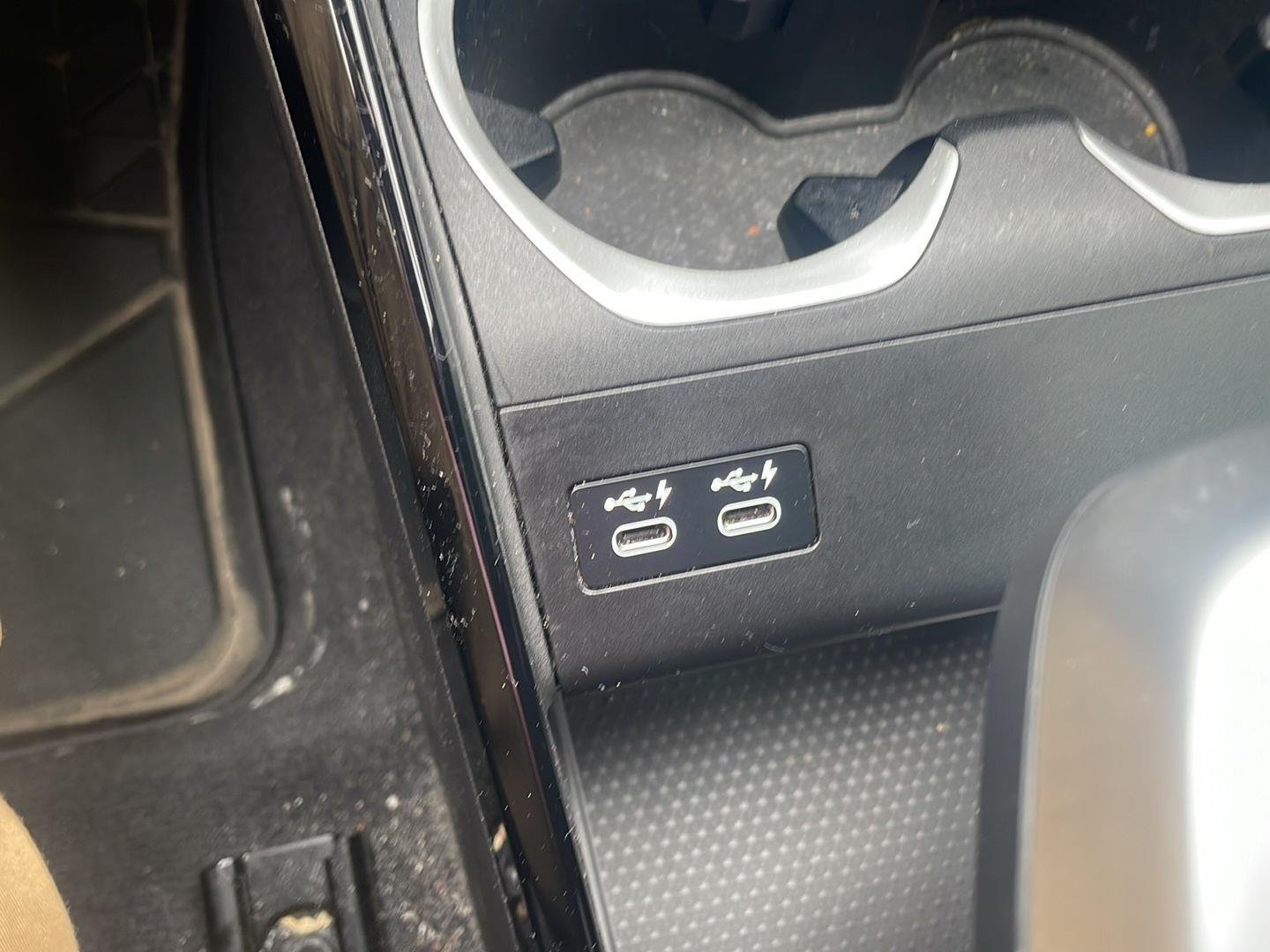 Used 2023 Black Sapphire Metallic BMW xDrive28i image 6