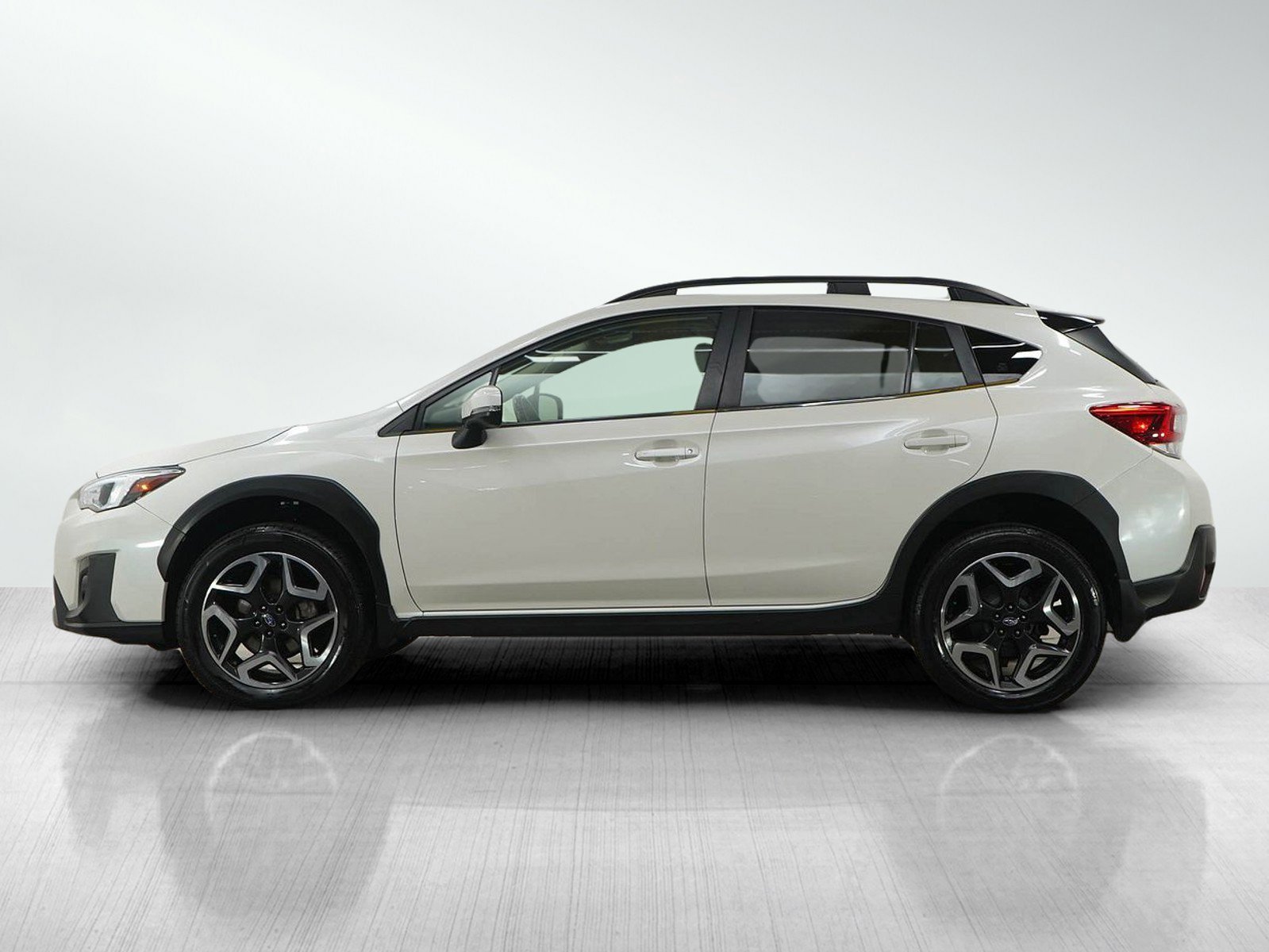 Used 2020 Subaru Crosstrek Limited with VIN JF2GTANC5LH210843 for sale in Burnsville, Minnesota