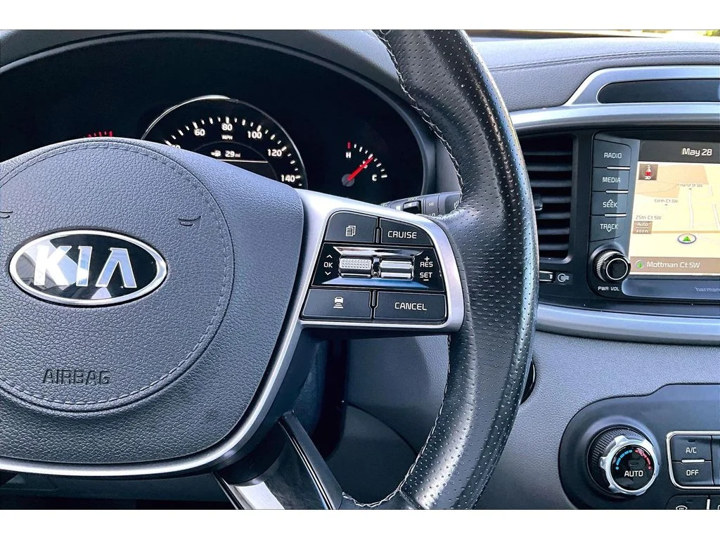 Used 2020 Imperial Blue Kia SX V6 image 19
