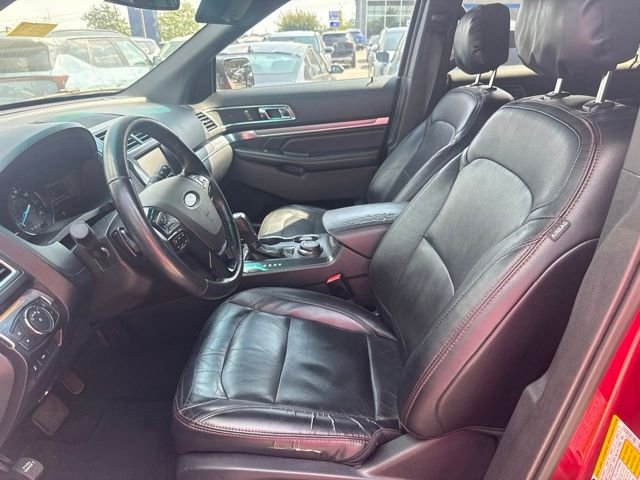 Used 2016 Red Ford Sport image 9