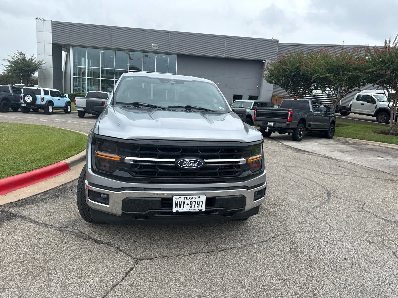 Used 2024 Iconic Silver Ford XLT image 4
