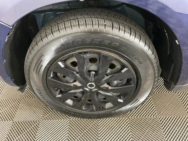 Used 2018 Blue Dodge SE image 28