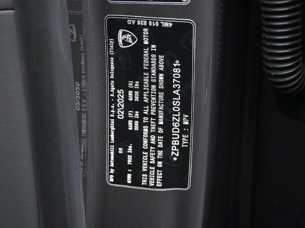 Used 2025 Gray Lamborghini SE image 28